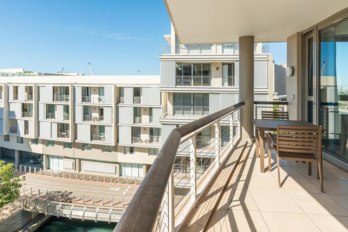V&a Waterfront Luxury By Nivar Apartment