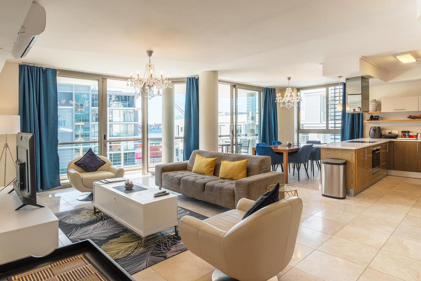 Apartment V&a Waterfront Luxury By Nivar