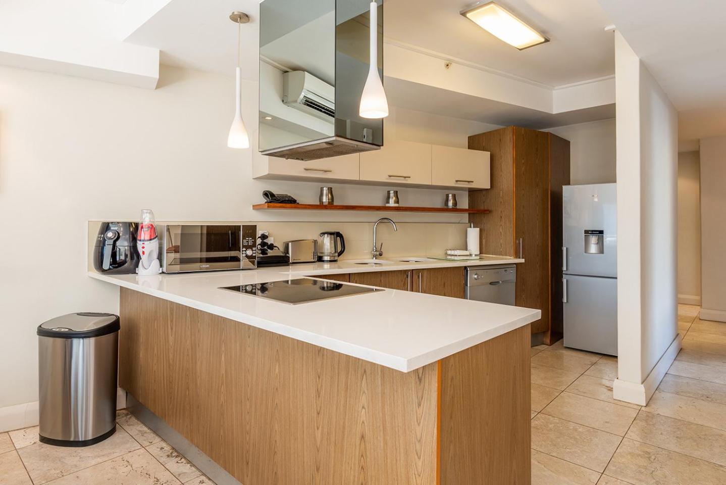 Apartment V&a Waterfront Luxury By Nivar